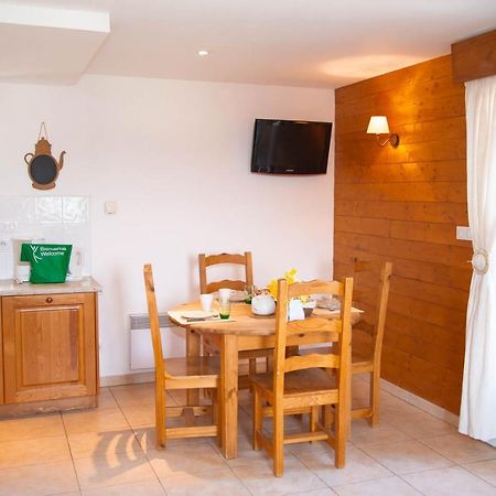 Village De Gites Les Chalets De L'Aubrac Омон-Обрак Экстерьер фото