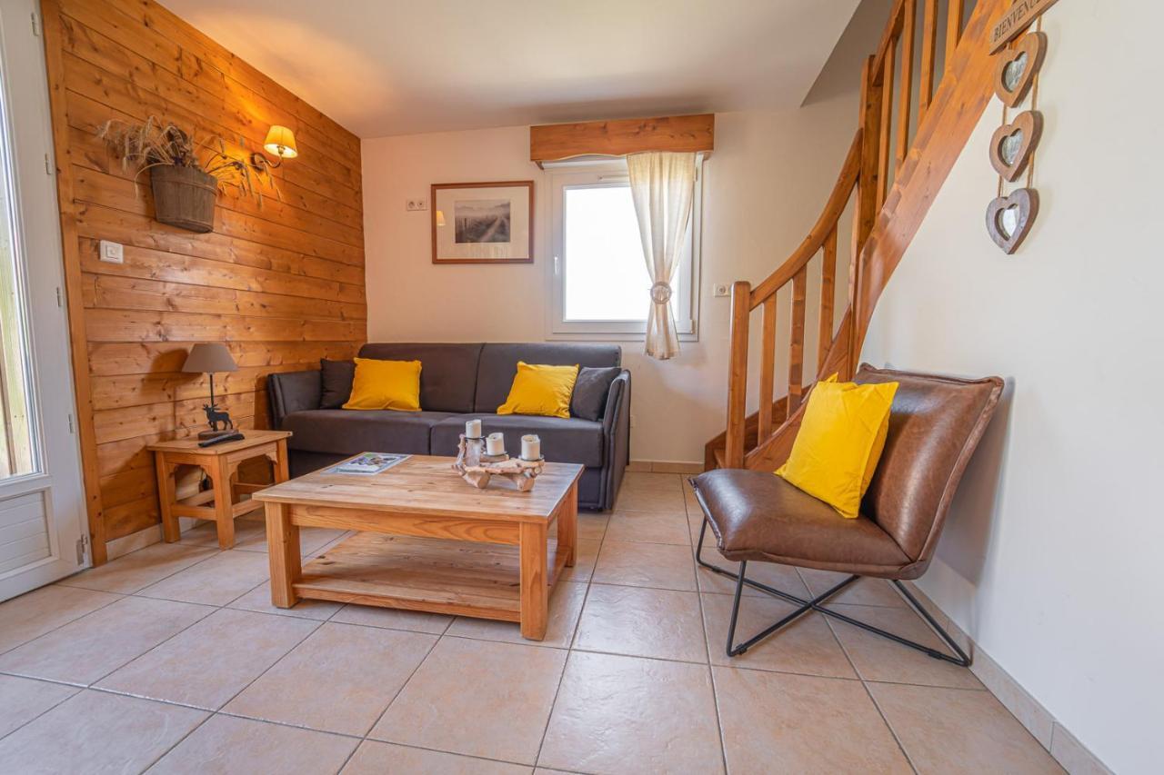Village De Gites Les Chalets De L'Aubrac Омон-Обрак Экстерьер фото